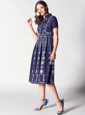 Bernieelen/伯妮斯茵2022夏季女士短袖收腰牛仔绣花连衣裙2S69113