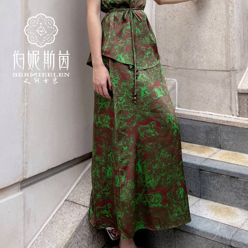 半裙显瘦黄金比例，的A型裙摆