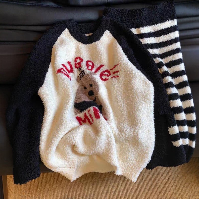 可爱黑条纹棕熊珊瑚绒睡衣女冬季