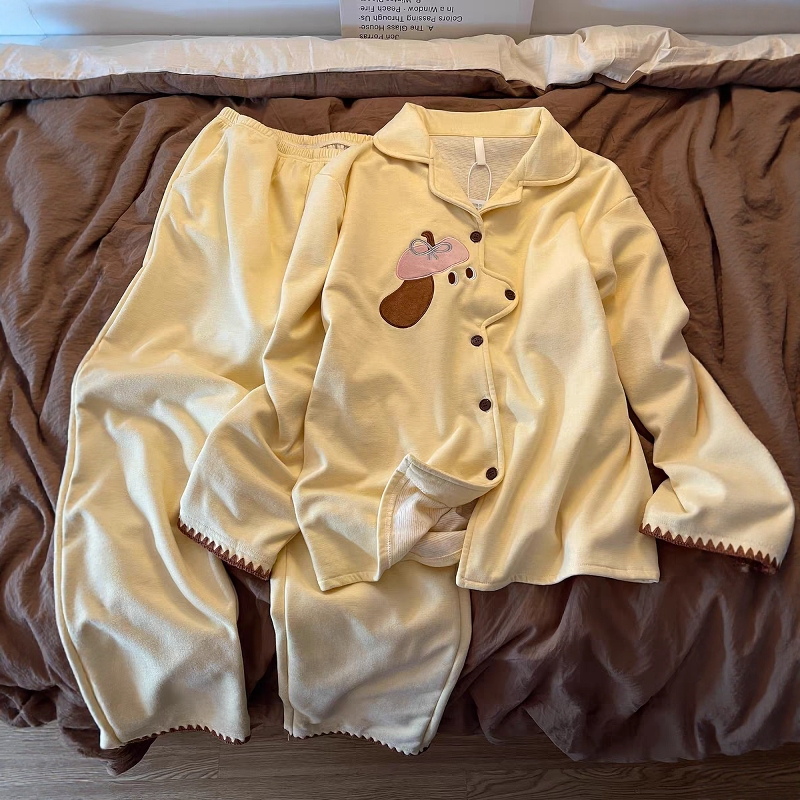 可爱卡通小狗德绒长袖睡衣女冬季