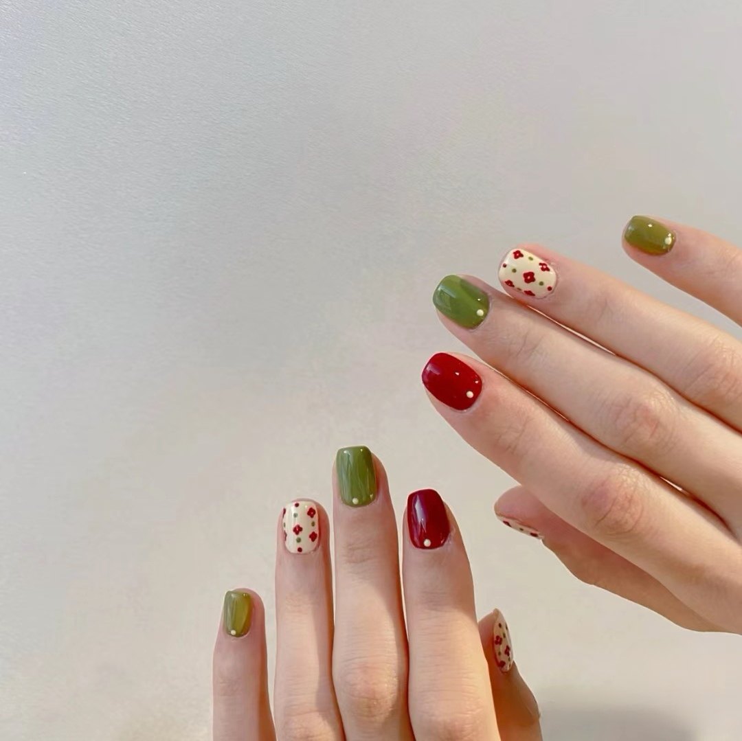 妙甲生花日式美甲 手工成品穿戴甲 红绿撞色清新碎花 定制假指甲