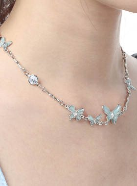 AGBAJI 蓝色滴胶蝴蝶项链女生小众设计高级感甜酷辣妹配饰锁骨链