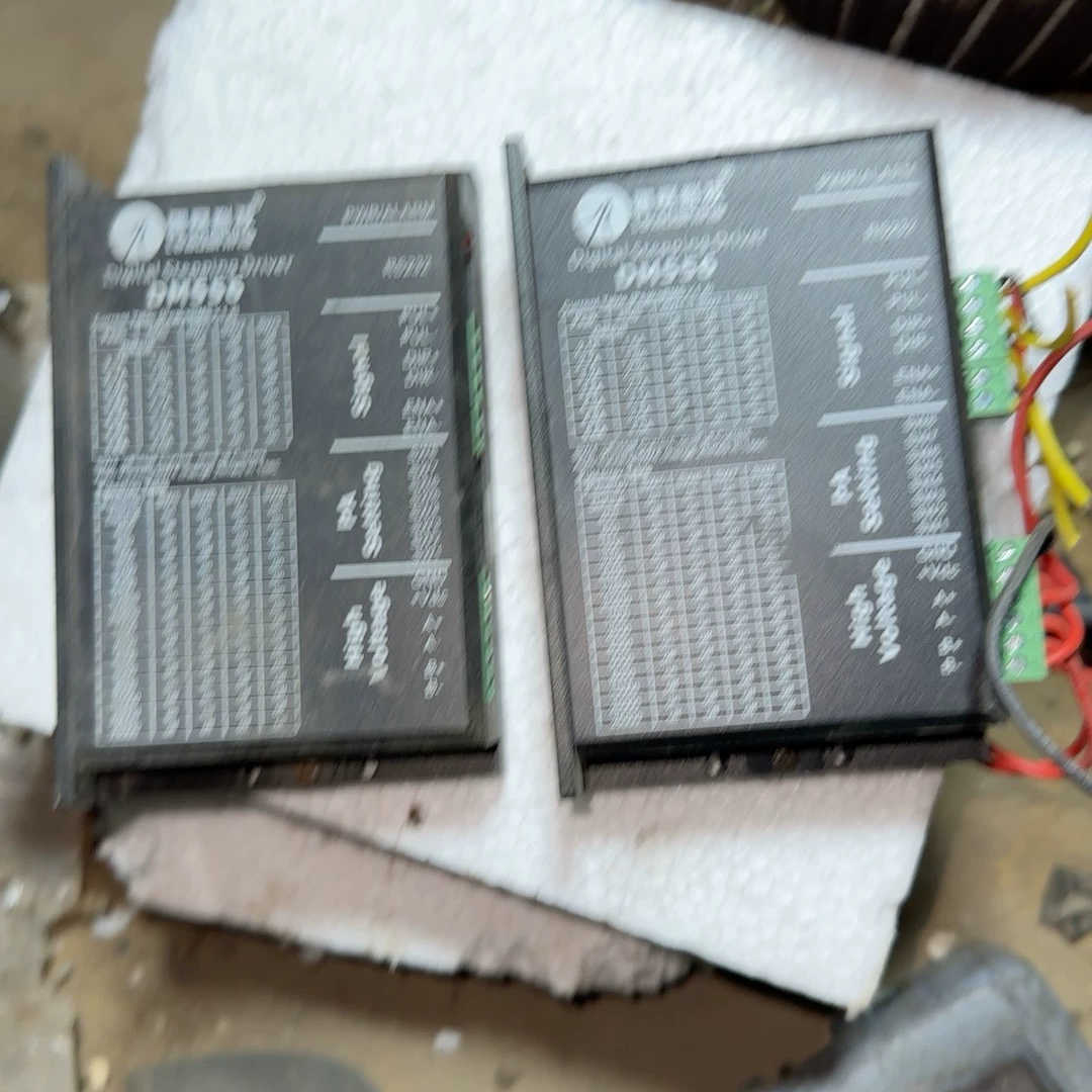 雷赛驱动器，DM556，实物拍摄成色如图，拆机，质量包好，有