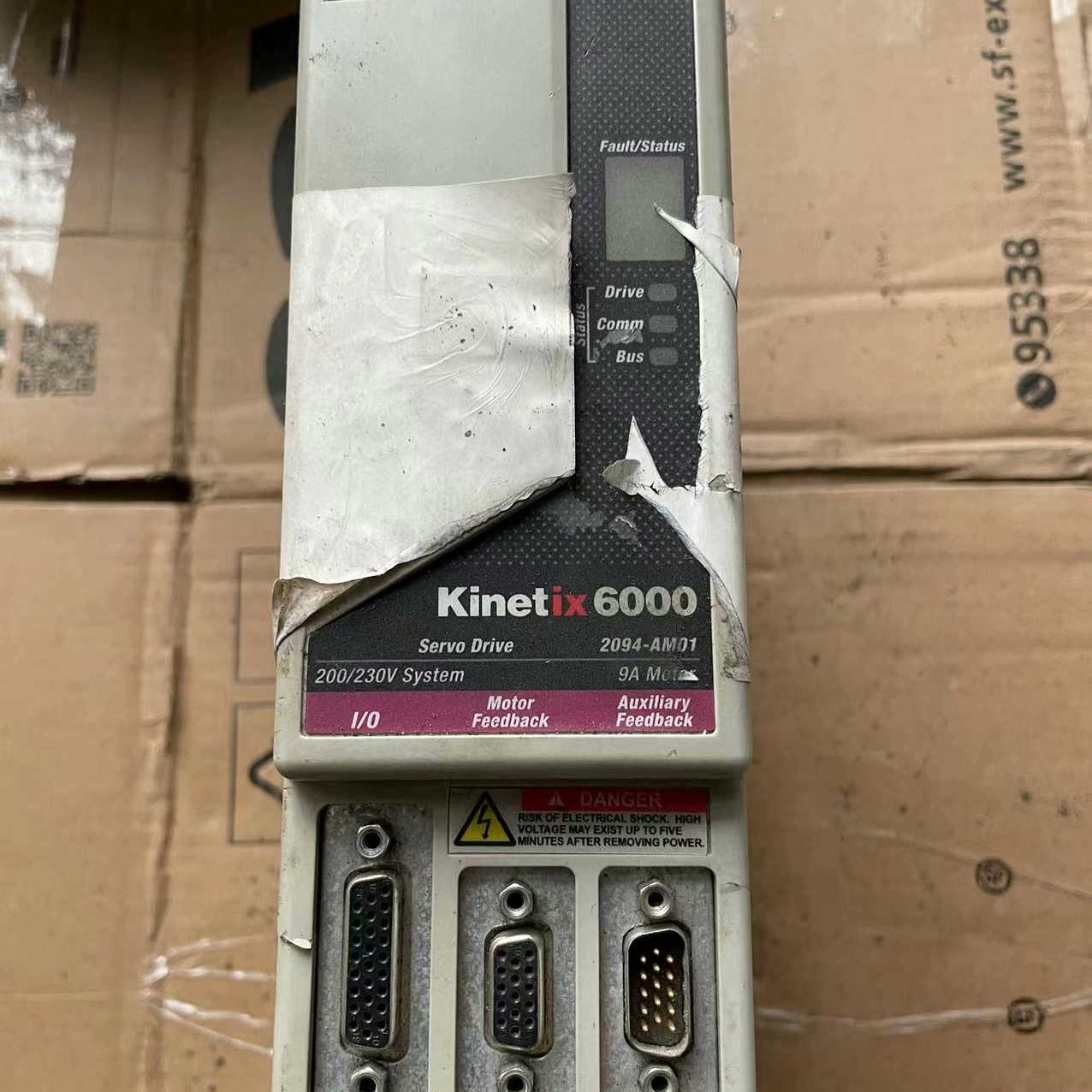 AB驱动器2094-am01 ，功能包好，盖子破损，成色如图