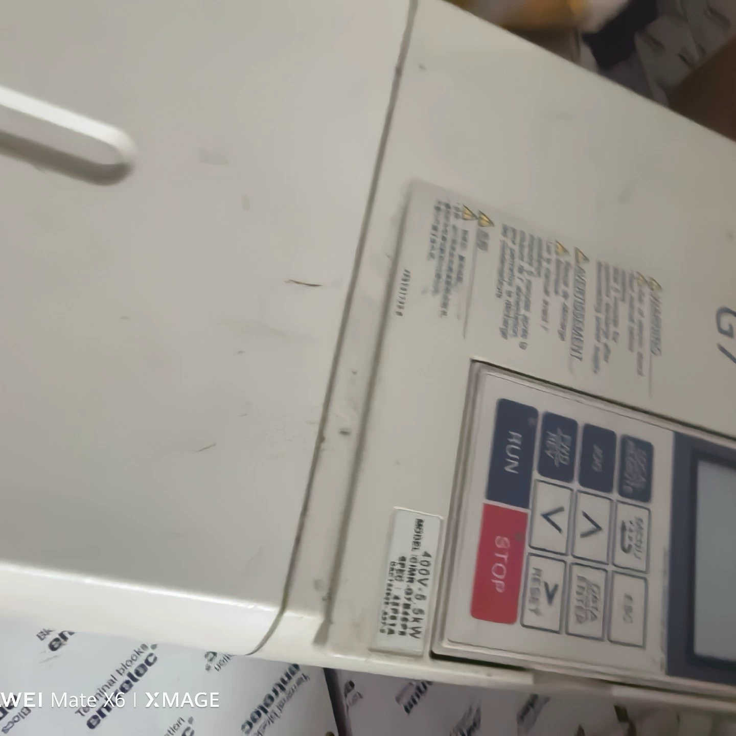 安川变频器G7系列,型号CIMR-G7B45P5,5.5KW