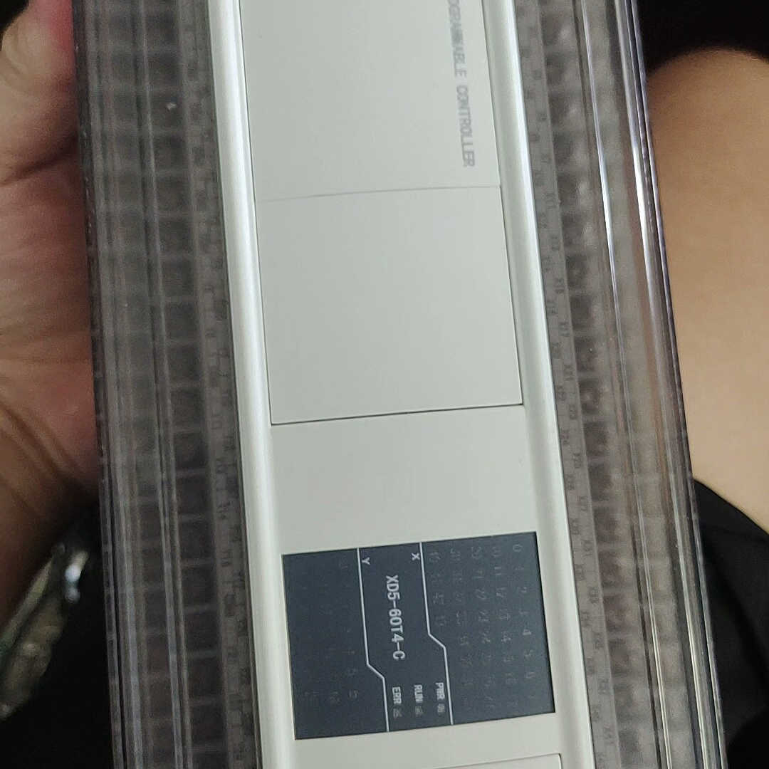 信捷XD5-60T4-C，成色好，功能包好，已经测试，质保一