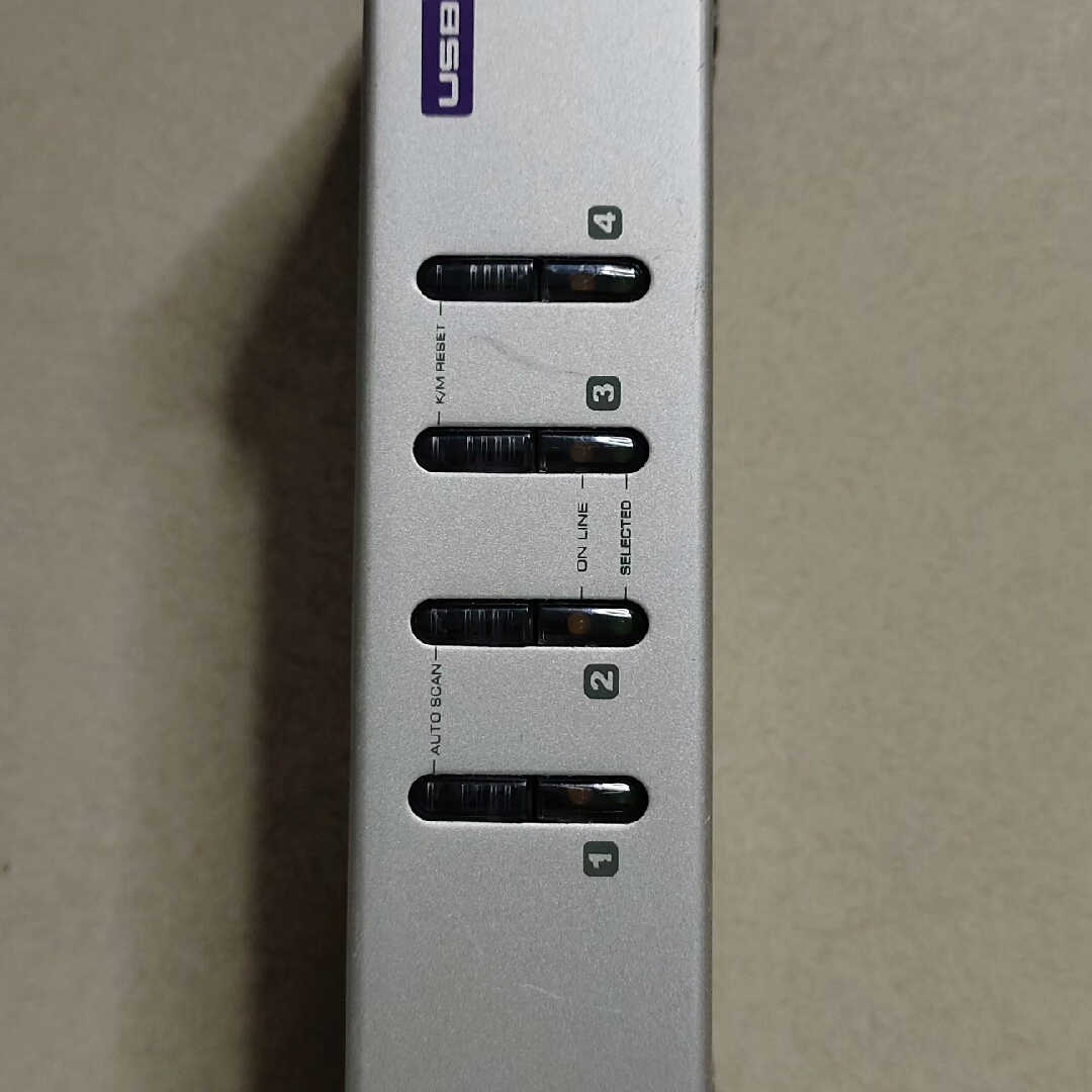 ATEN CS84U(A) 4口切换器 成色如图 功能完好