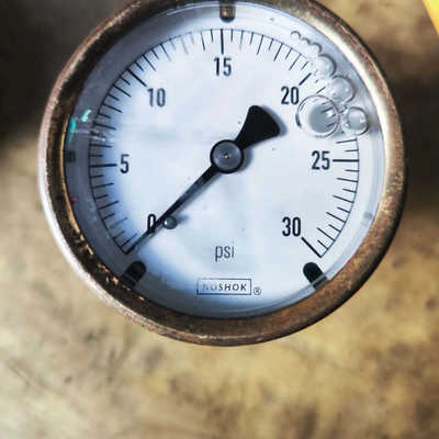 NOSHOK. 拆机两个仪表，一个背接一个下接，全铜表体，成