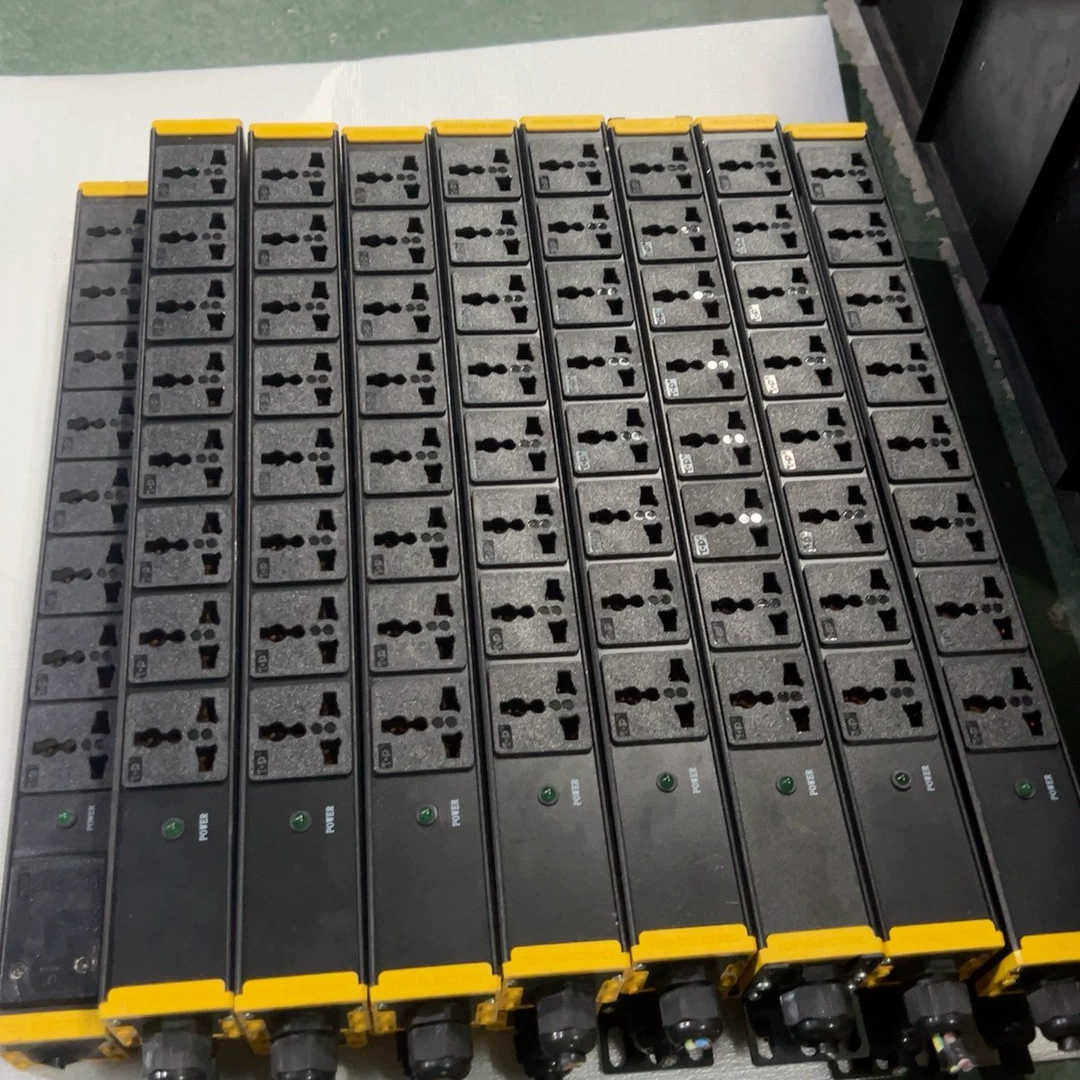 突破PDU电源分配器，8位插位，剪线的，剪线的，有18个，标