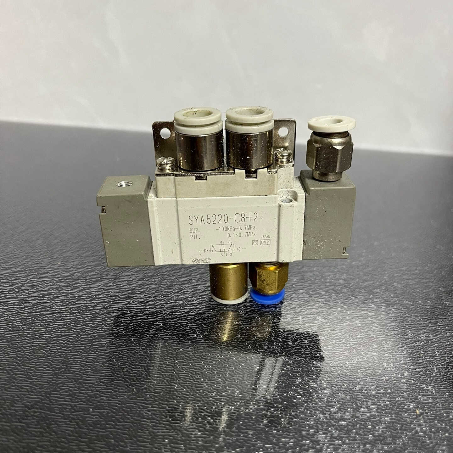 SMC气控阀，型号：SYA5220-C8-F2