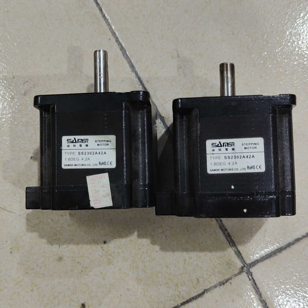 山社SS2302A42A 步进电机 实物图功能包好，成色漂亮