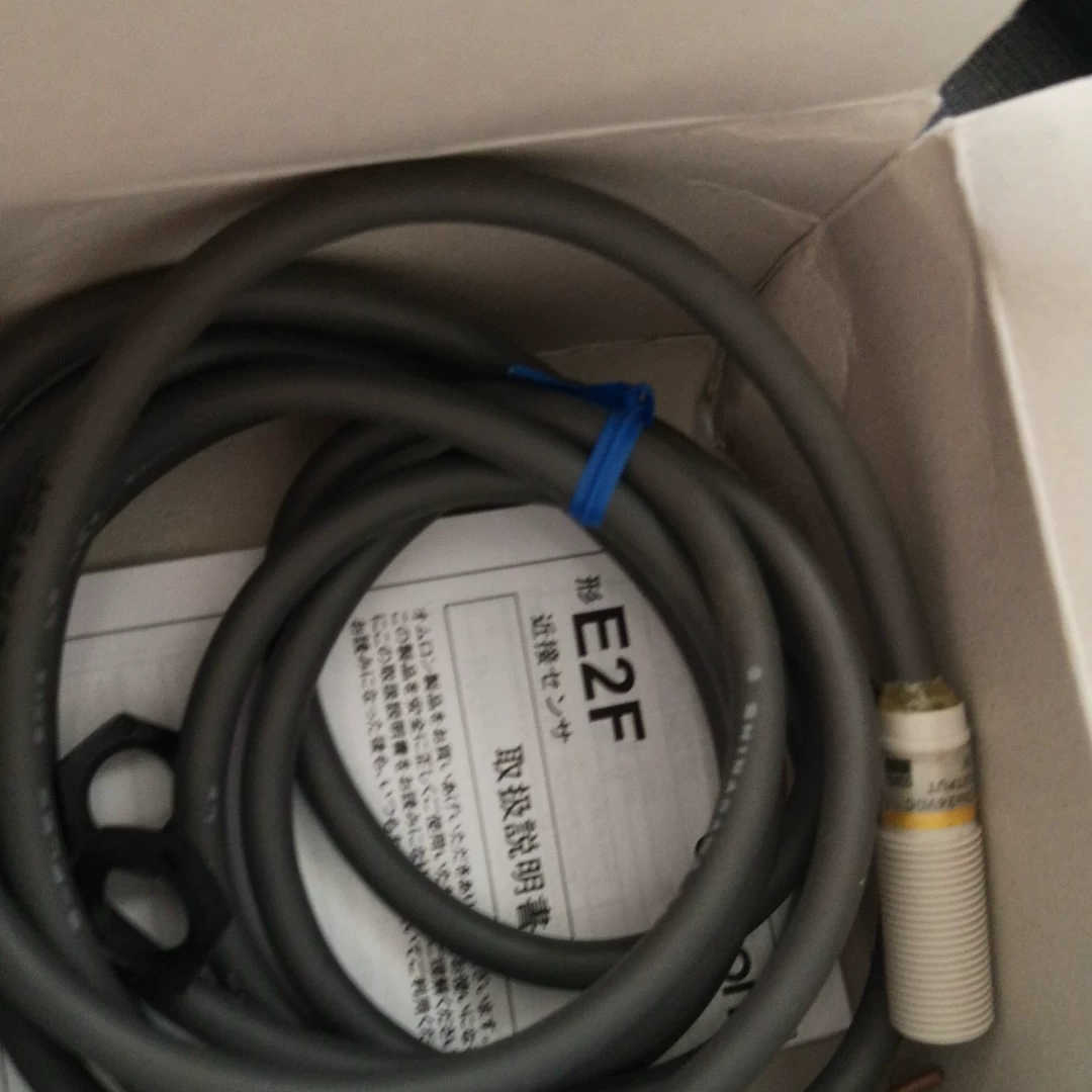 接近开关E2F-X2E2  F70AR  E2F-X5Y1-