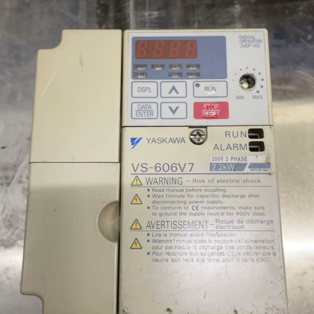 安川2.2KW变频器，CIMR-V7AT22P2，拆机下来的
