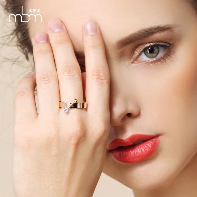 韩版简约时尚镶钻箭头开口钛钢镀玫瑰金色戒指情侣指环女款欧美