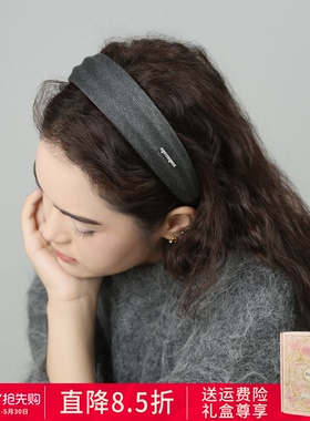 凹凸灰色发箍女2026新款字母羊毛发带减龄头饰女高颅顶头箍高级感