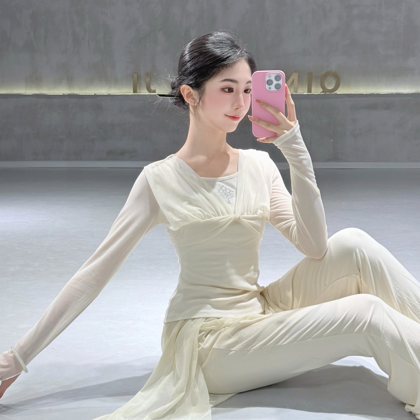 衣霓子古典舞长袖上衣显瘦显白女