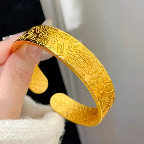 周生金店同款古法錾刻宽面手镯