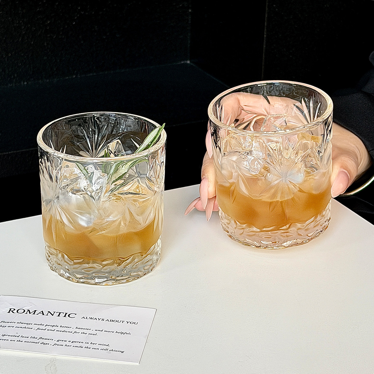 轻奢复古刻花威士忌玻璃杯
