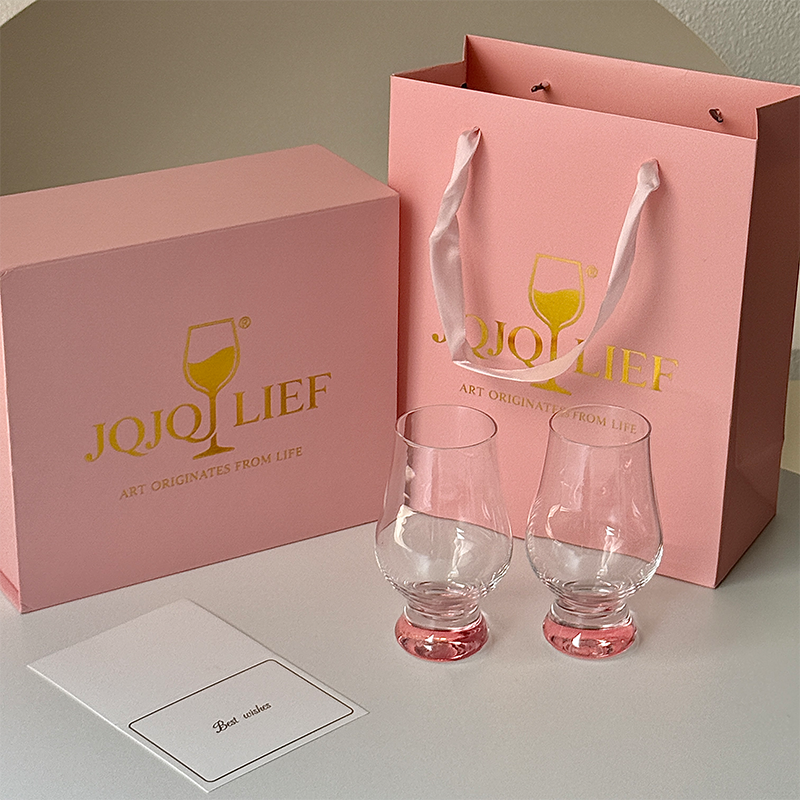 轻奢洋酒杯威士忌酒杯大肚玻璃厚底品鉴杯可爱高颜值郁金香闻香杯