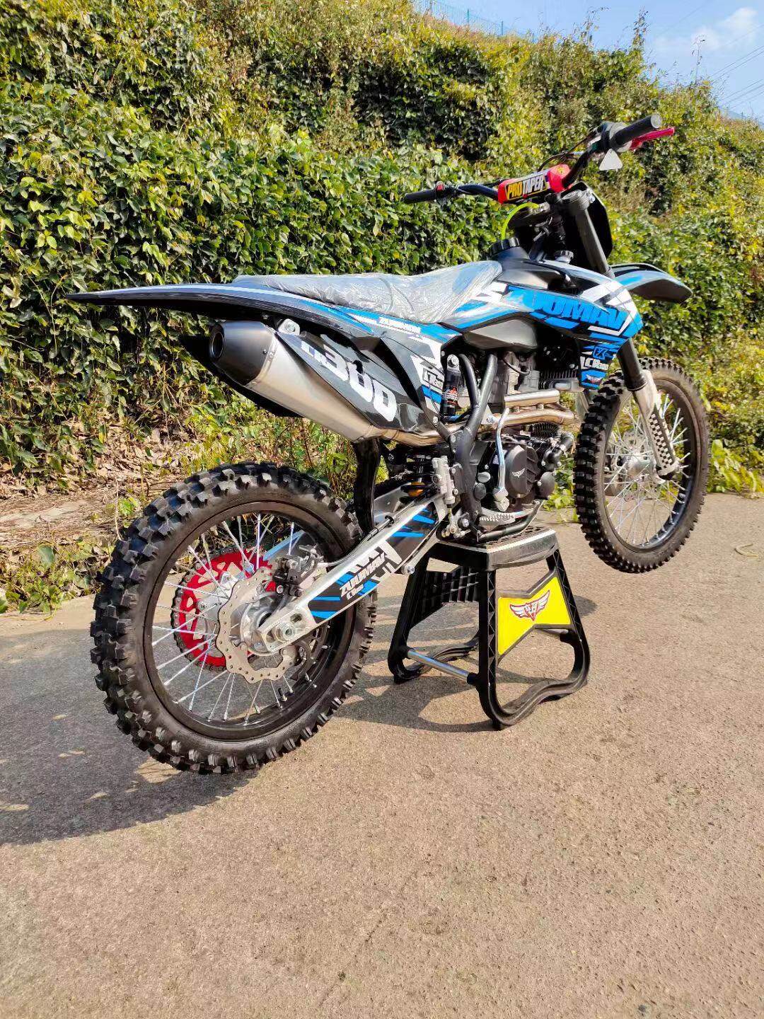 卒玛赛车山地车越野摩托车300