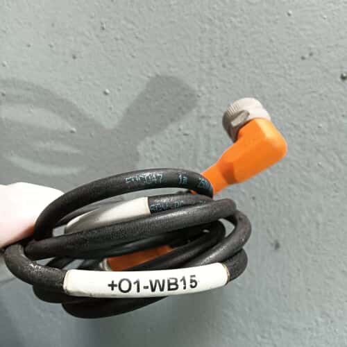 议价+O1-WB15工业连接线，件，线长约1.5米，接口完好可维修
