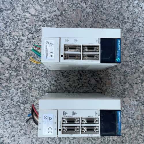 议价2台驱动器MR-J2S-100A可维修
