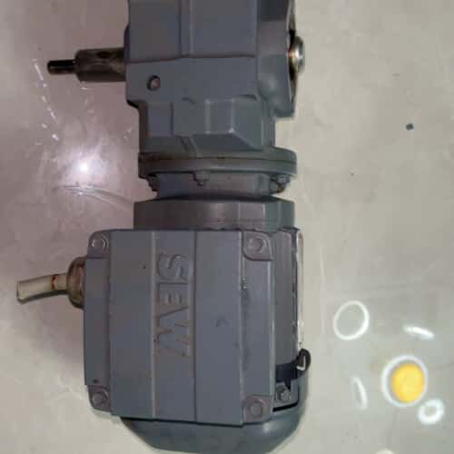 议价SEW电机SA37 DRS71S4可维修