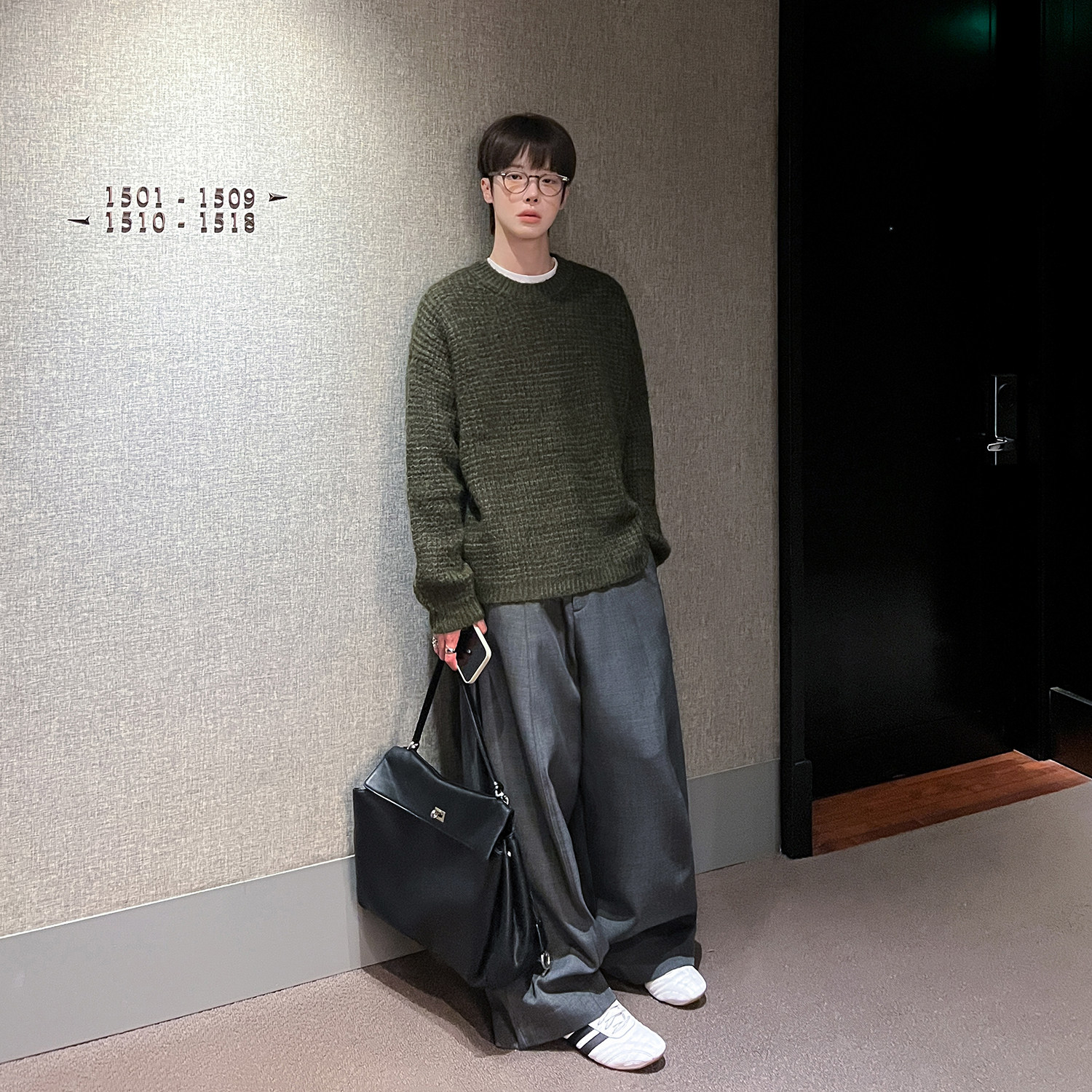 高林凡 纯色圆领套头保暖毛衣男女同款秋冬简约加厚宽松针织衫