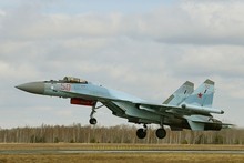 AMPC48150苏35/Su-35战斗机L-265希比内-M电子战吊舱1/48树脂模型