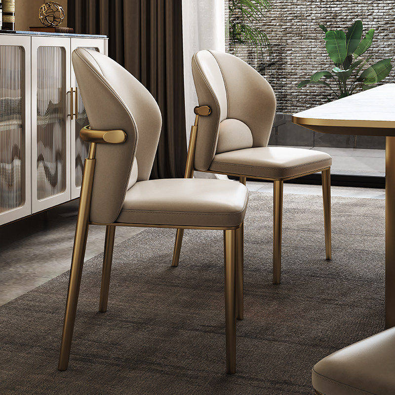 真皮餐椅家用2025新款靠背餐厅现代简约意式轻奢高级感餐桌椅子
