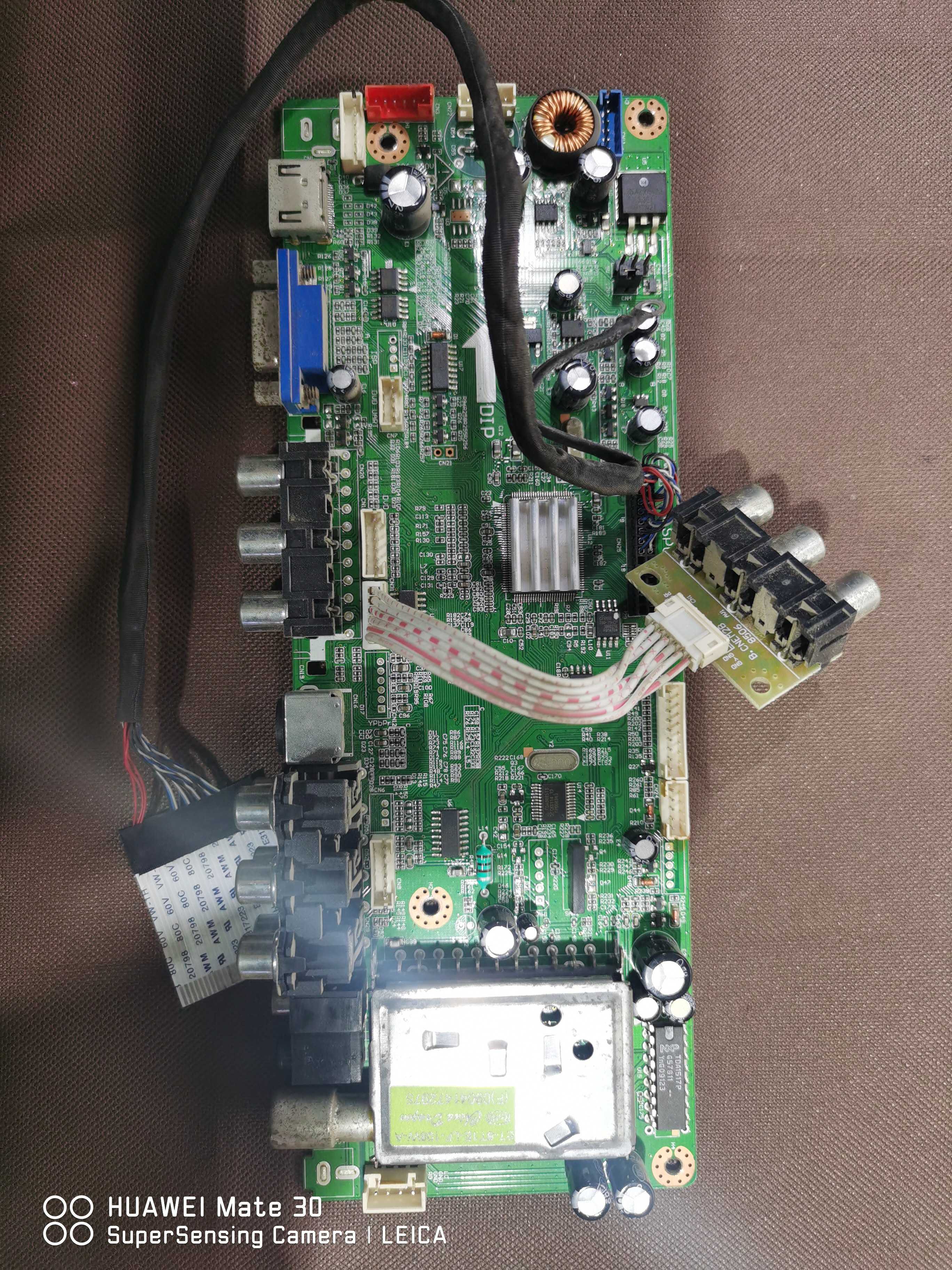 原装现代H2600 驱动主板 B.SPC81B 9084 屏V260B1-P11/X1-L11