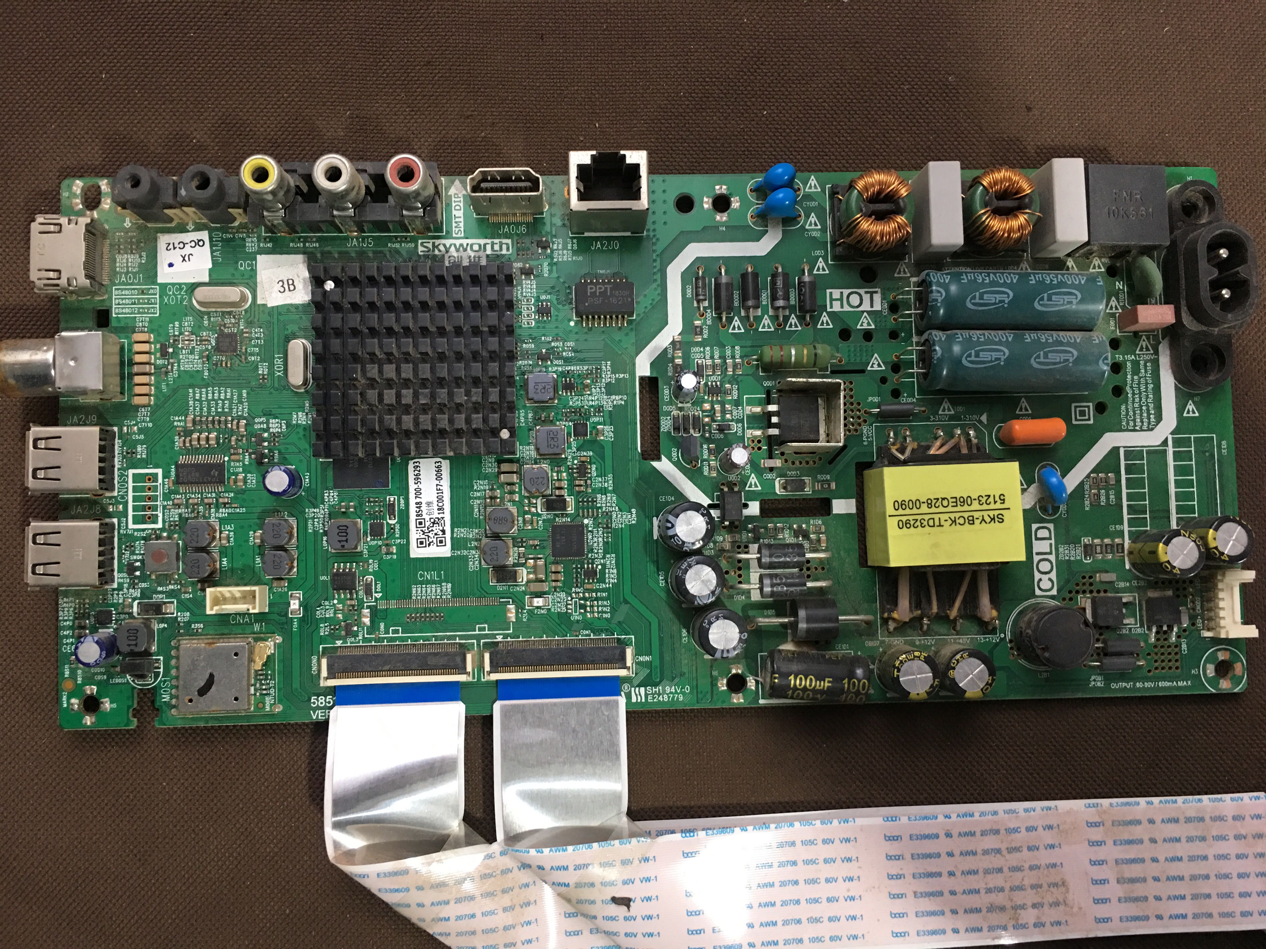 实拍图 创维43X6 原装主板5851-A8S480-2P00 屏LC430DUJ SHA1