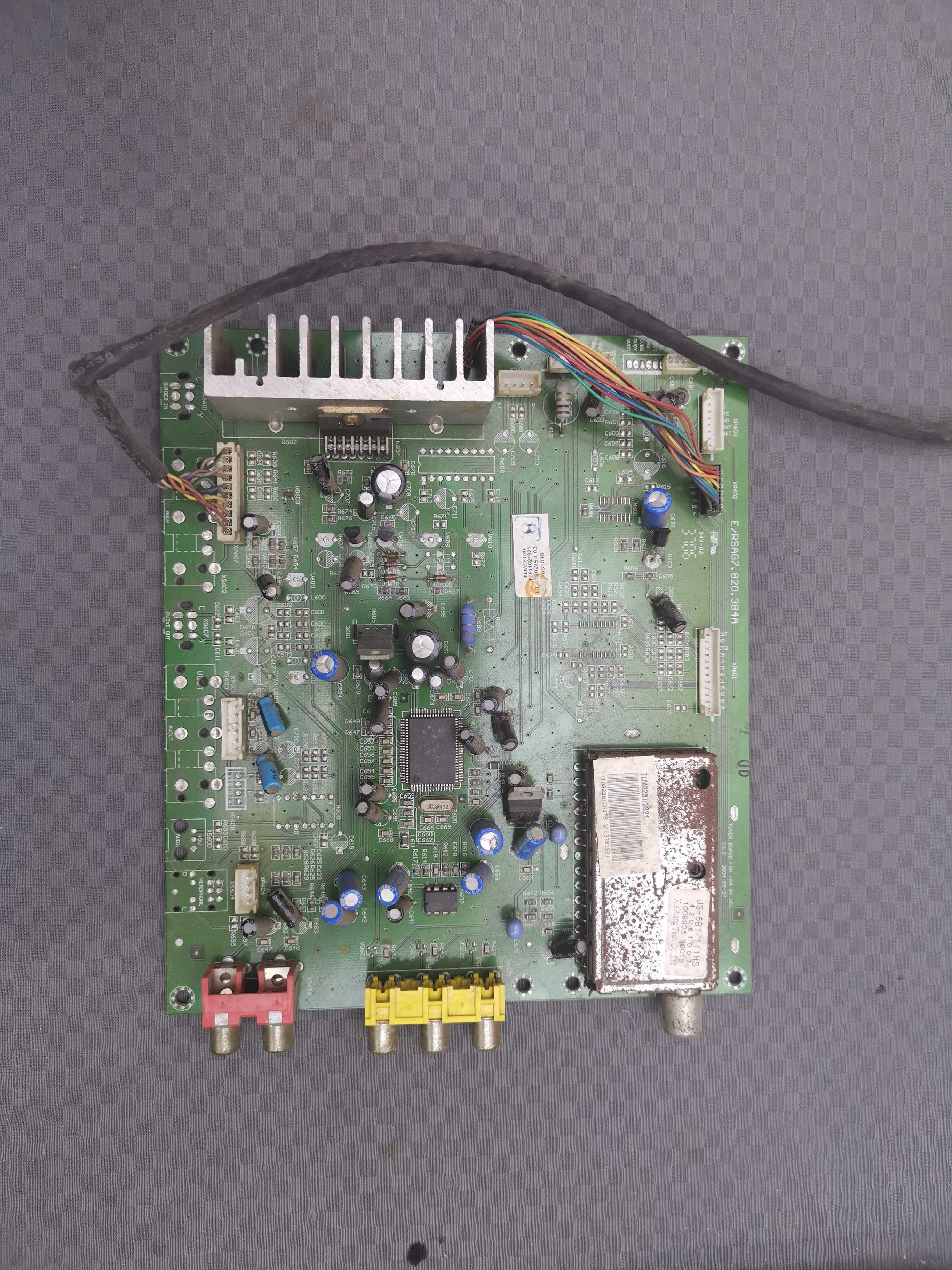 海信 TLM3237 主板 RSAG7.820.
 384A 屏LTA320WS-L03