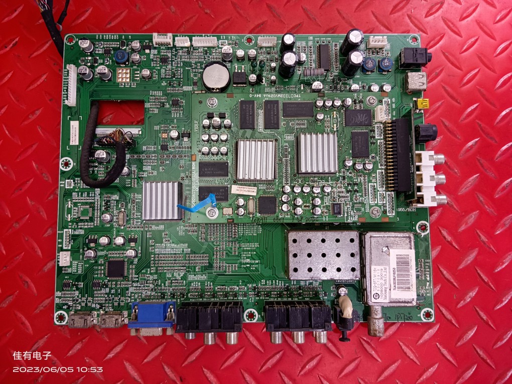 海信TLM3228LF 主板RSAG7.820.955/ROH 配屏LC320W01