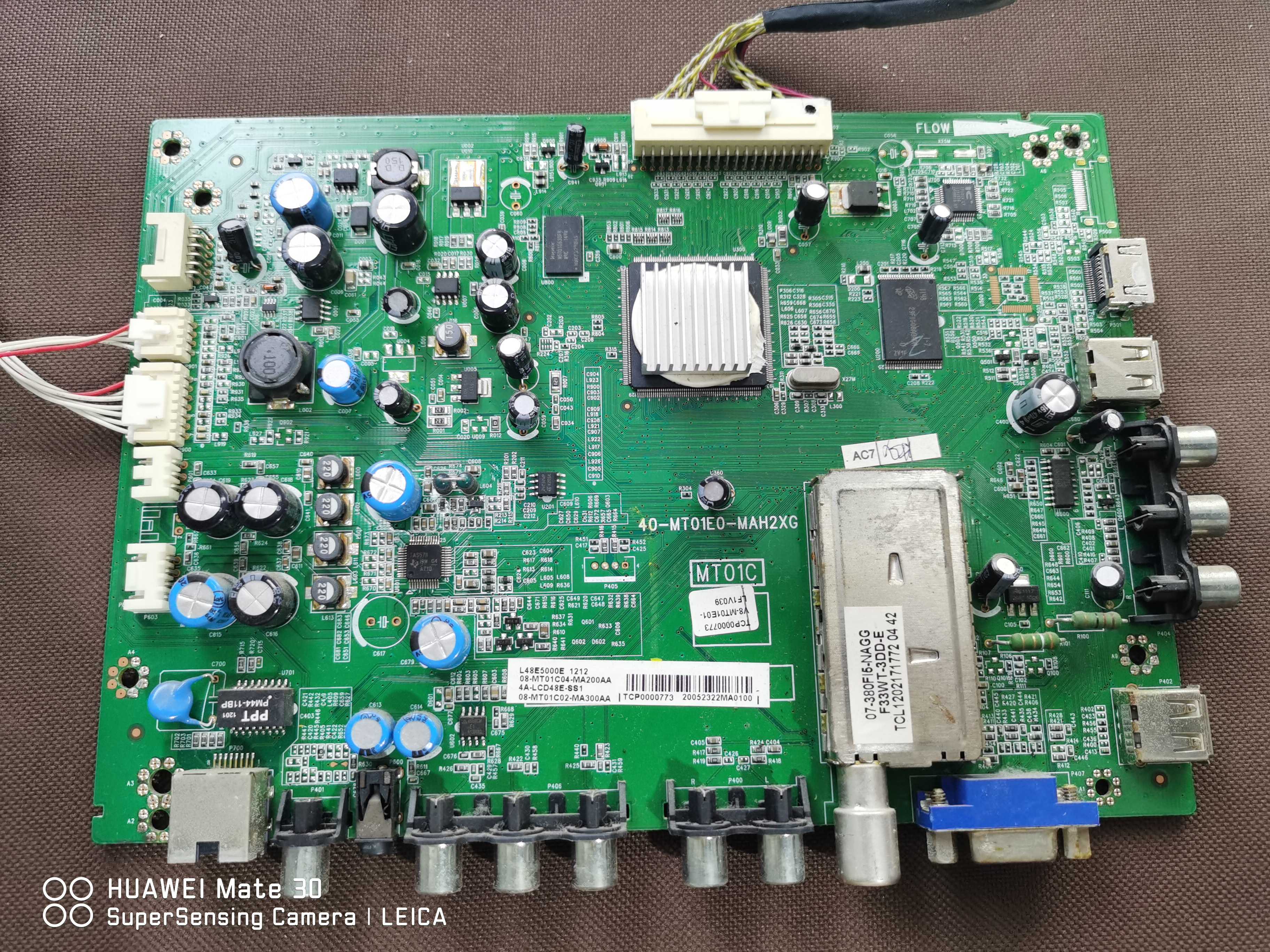 TCL  L48E5000E   液晶主板40-MT01E0-MAH2XG    配屏LTA480HN01 - 实物图