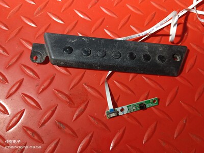 实拍海尔LE55G3000指示灯接收303C3215235 TV3215-ZC25-06A