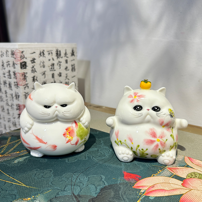 陶瓷可爱釉下彩手绘招财猫桌摆件