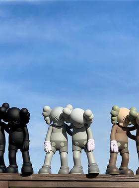 Mand kaws公仔 Along the way 限量手办玩偶模型时尚潮流摆件玩具