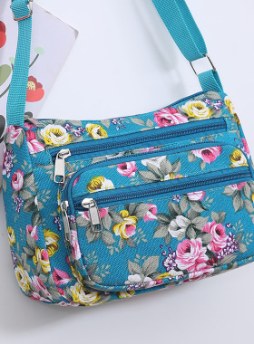 百搭牛津布斜背包中老年尼龙女包斜挎妈妈包单肩大容量帆布包印花