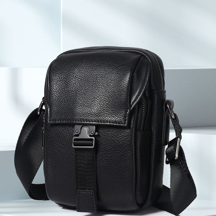 真皮男士斜挎包头层牛皮复古时尚单肩斜跨小包百搭潮款小号单肩包