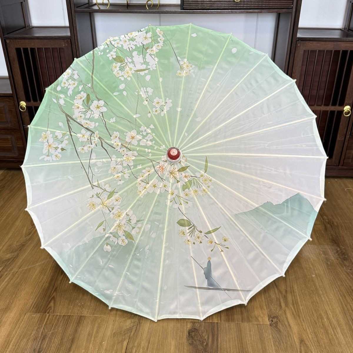 中国绸布花瓣流苏古风油纸伞|