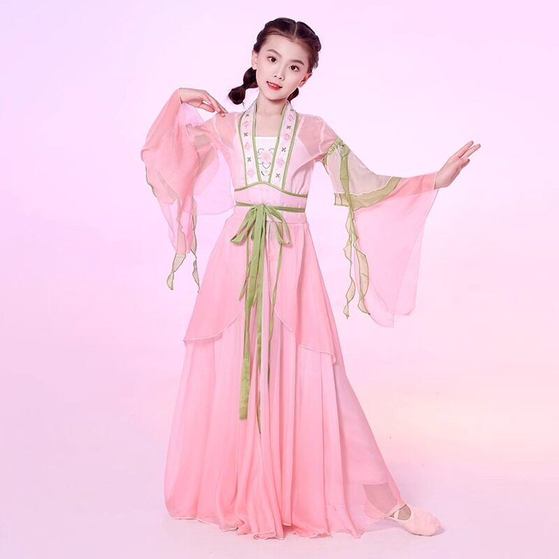 儿童古典舞演出飘逸纱衣女扇子