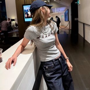 Jennie金珍妮同款腊肠狗短袖珍珠项链修身显瘦弹力上衣t恤