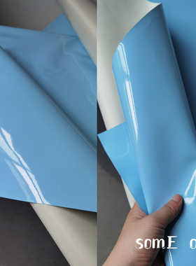 天蓝色亮涂层可水洗磨砂面硬挺皮布革仿PU皮革皮布服装设计面料