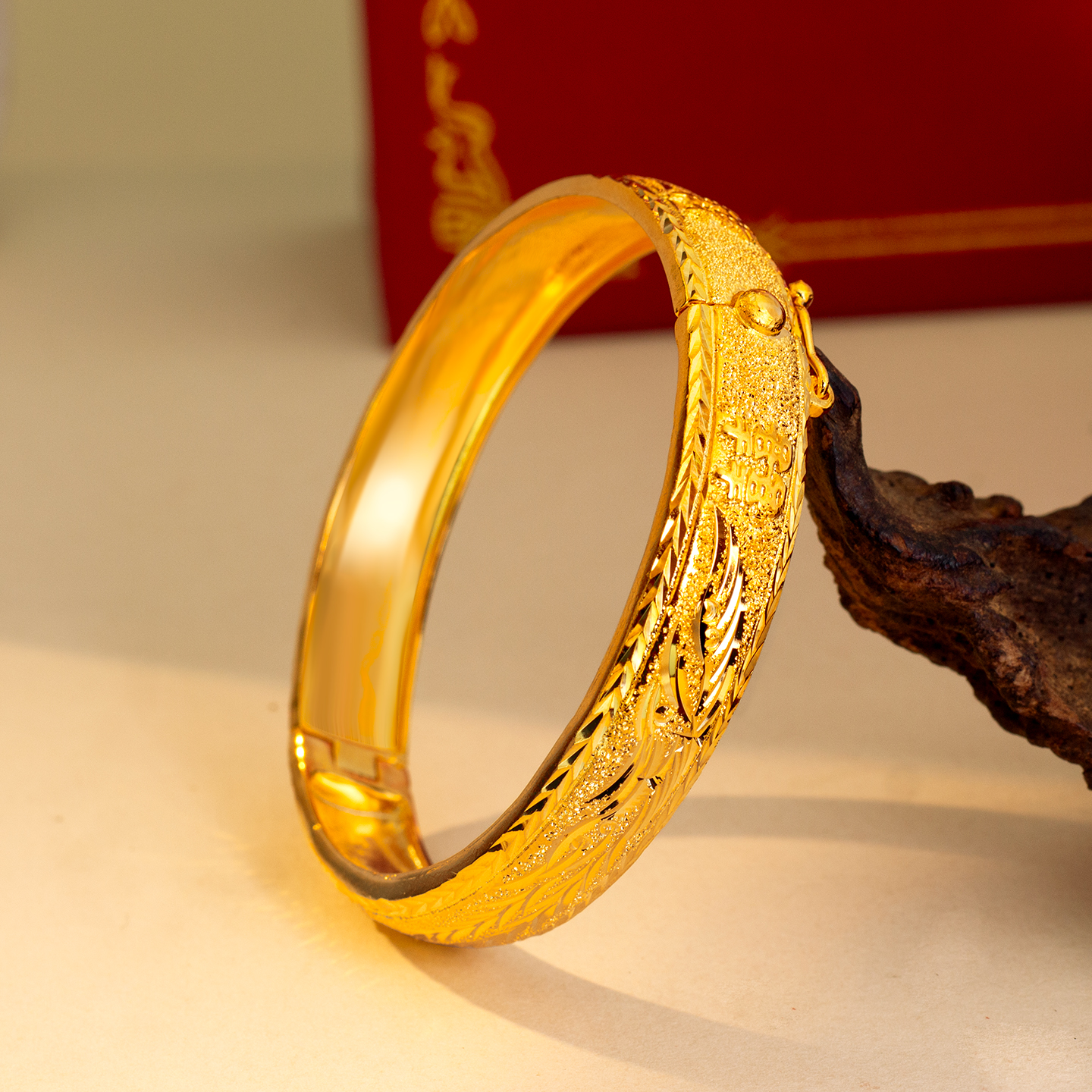 新款仿黄金色龙凤手镯女款时尚镯子手饰新娘婚庆假三金五金首饰