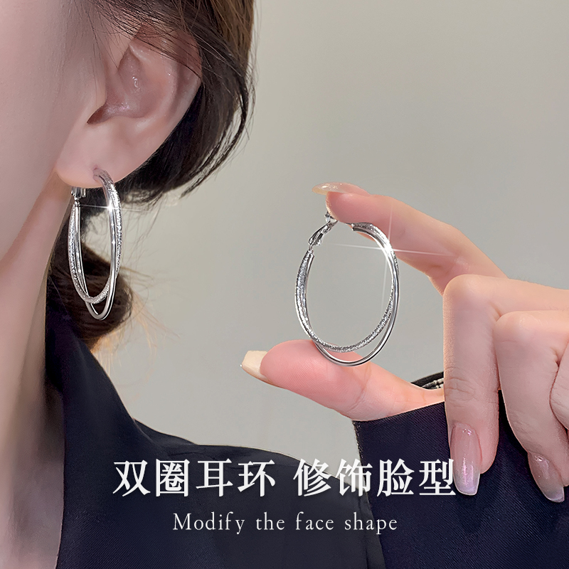 999纯银耳钉双层波光粼粼耳圈