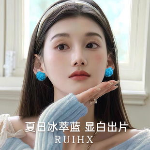 999纯银耳针女蓝色花球耳环高级感气质2025新款爆款适合夏天耳饰