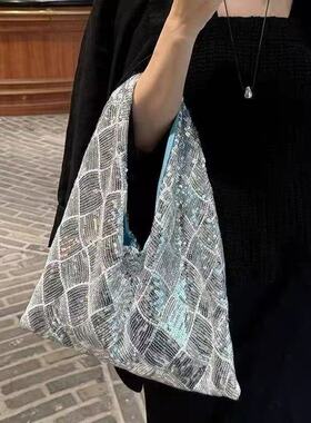 银色腋下珠片包气质名媛包亮片手提包手铃包亮闪闪大容量单肩包女