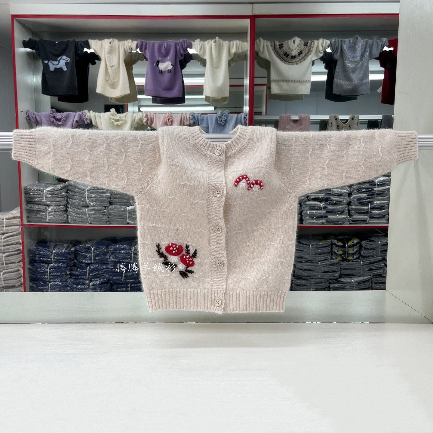 新品女童纯羊绒开衫清新手工立体绣花秋冬宝宝毛衣编织厚外套童装