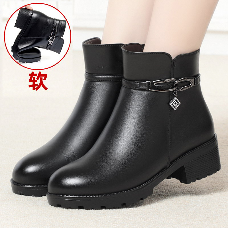 真皮妈妈鞋羊毛皮鞋中年短靴防滑